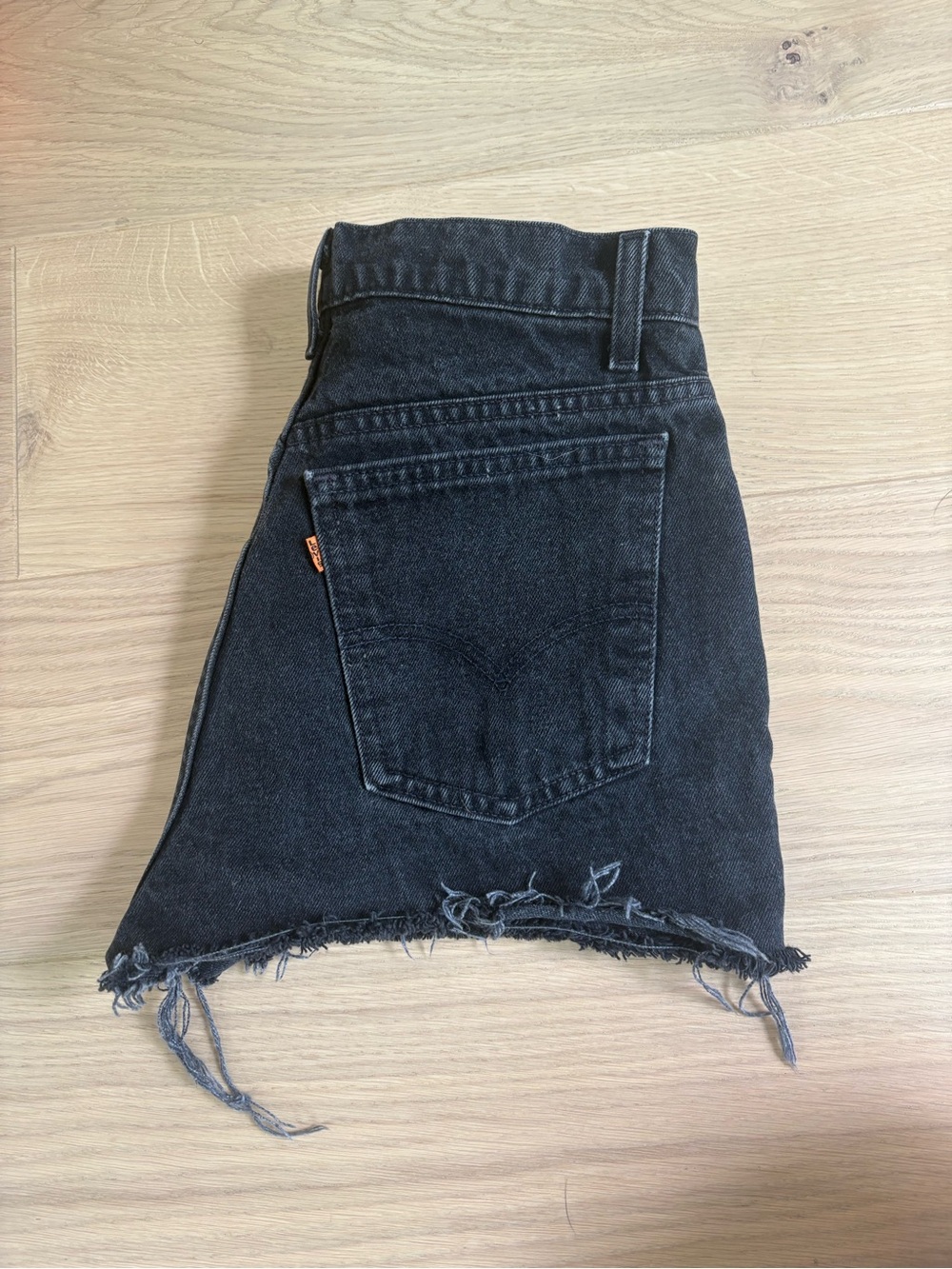 Vintage Levi’s 962 Loose Fit Cutoff shorts.